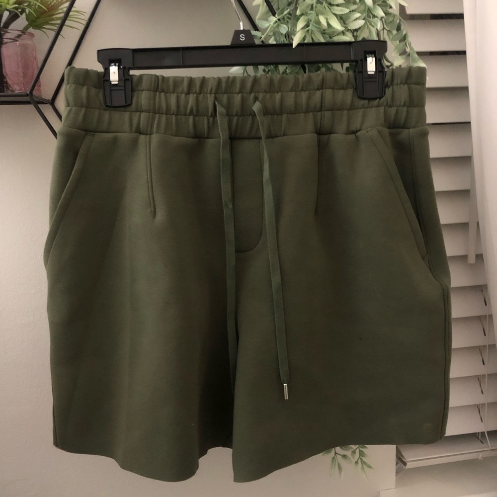 NWT Calia Soft Scuba Collection High Rise Short in Dark Olive
